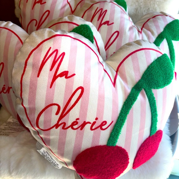 2 piece set Heart ❤️ PINK RED Cherries Accent Pillows -- NWTS Ma Cherie - Picture 5 of 9